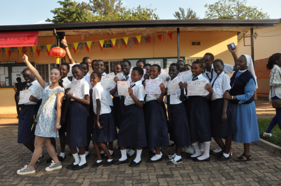 图四 我和我的孩子们